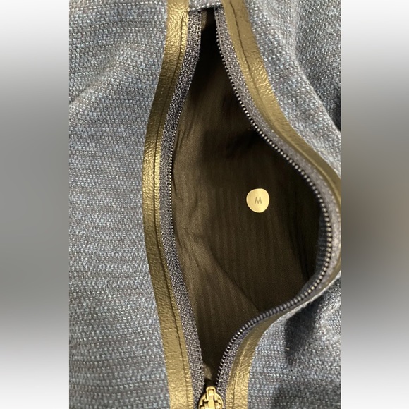 Mens Blue M Lululemon Long Sleeve pullover excellent condition - Picture 4 of 4